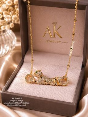 💎LUXURY AK Jewelry Panther 18k Delicate Crystal Pave, Brilliant Beaded Chain